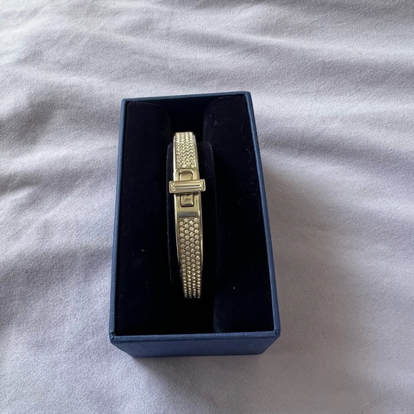 Swarovski cuff bracelet with crystals - Picture 2 of 4